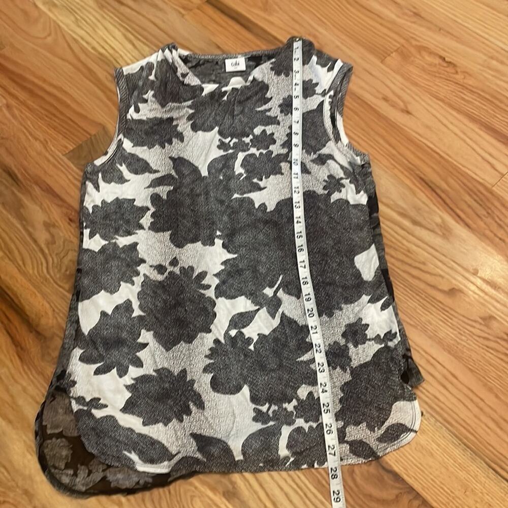 CAbi Sleeveless semi sheer Floral longer length Top size small - Picture 3 of 7